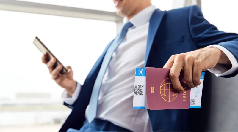 Home Affairs Minister expected to extend concession protecting valid visa holders who await pending outcomes